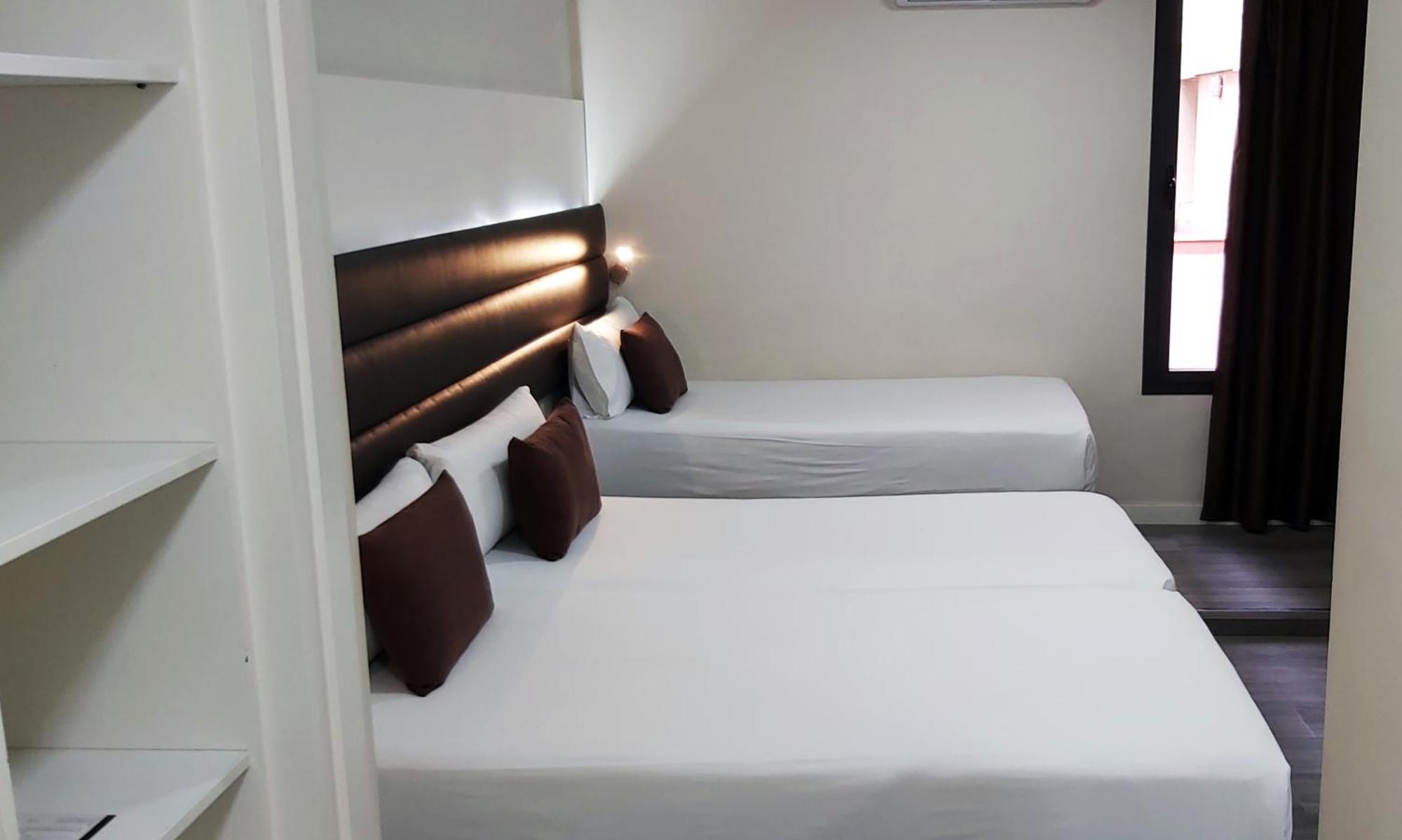Bcn Urbaness Hotels Del Comte Barcelona Exterior photo